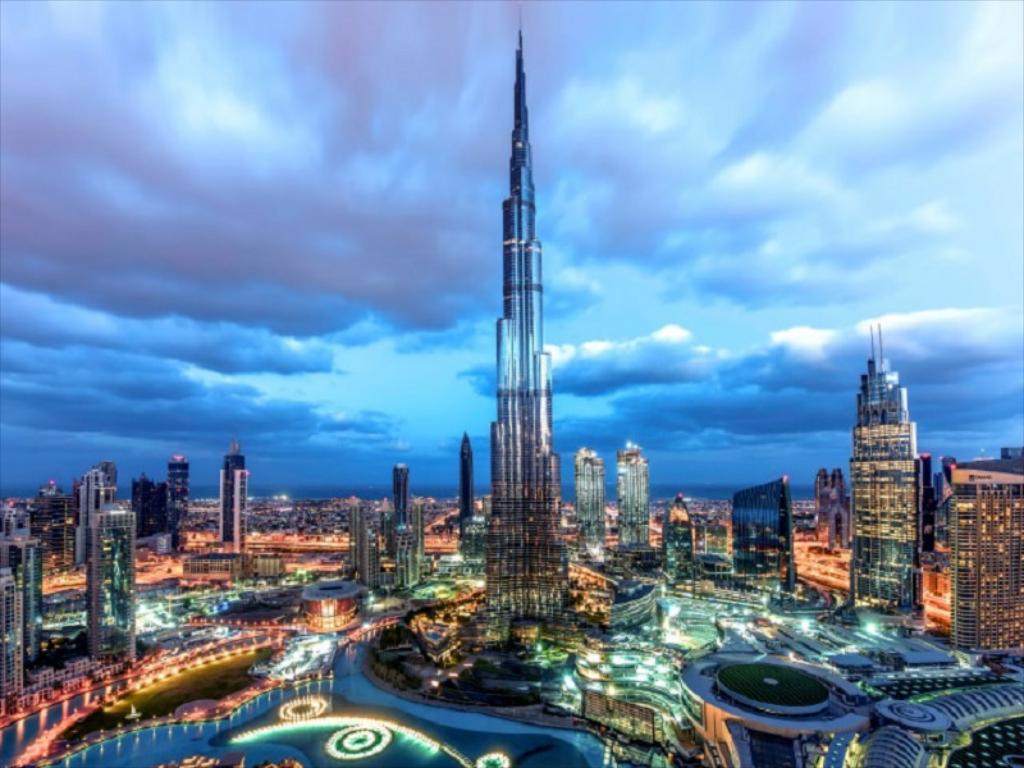 Burj Khalifa Level 125 + 124 At the Top